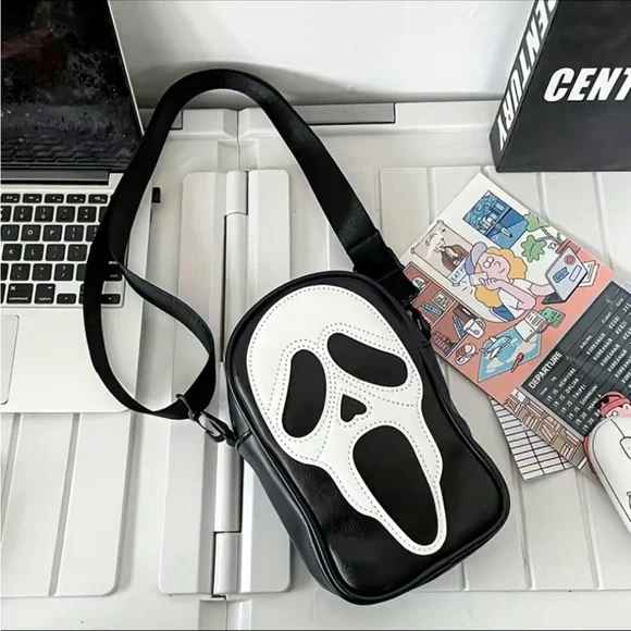 LAST ONE Ghostface Scream Crossbody Bag - Picture 6 of 8